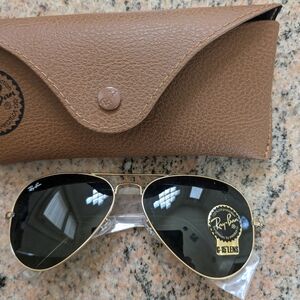 Ray Ban Aviator sun glasses brand new